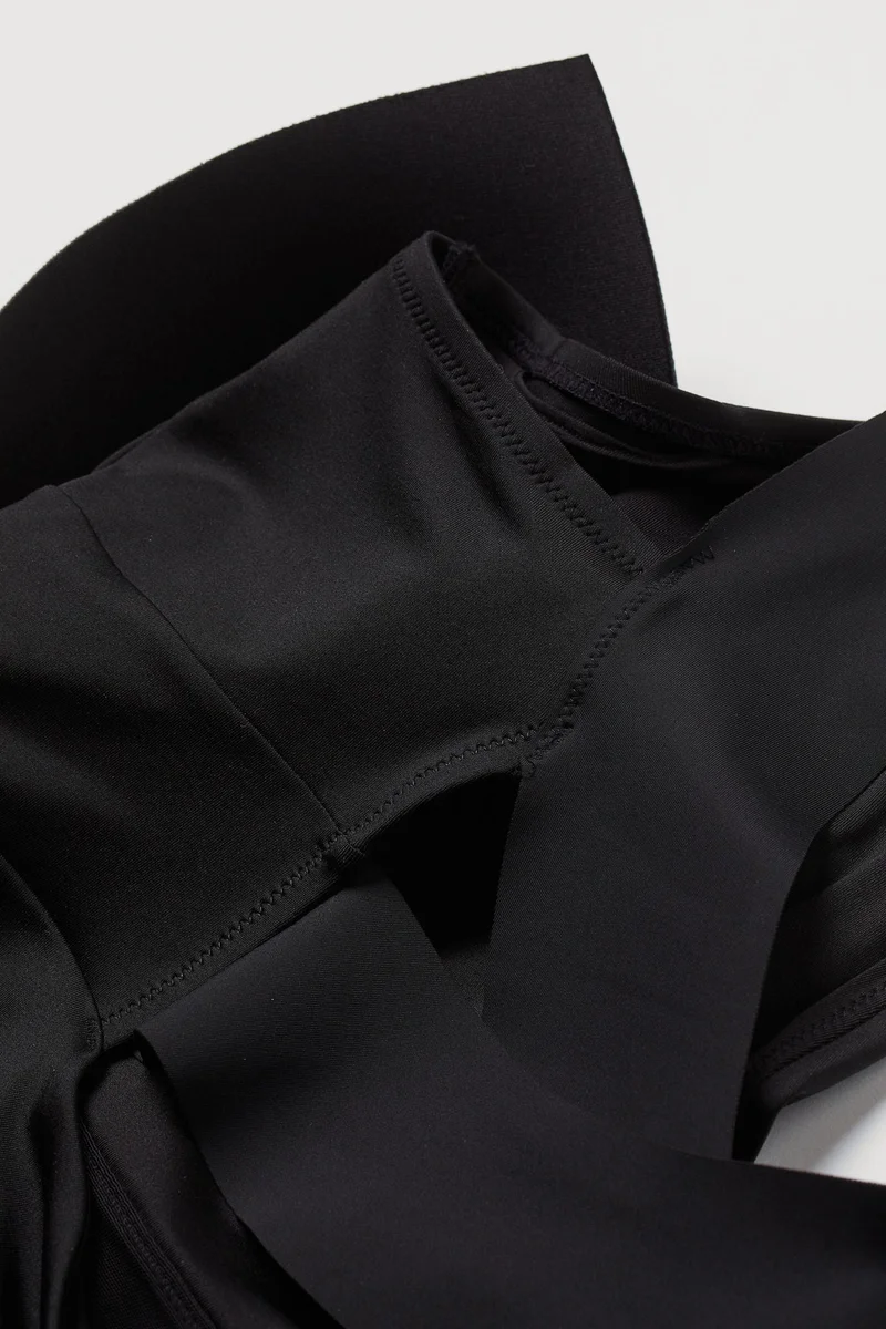 اتش اند ام طقم سباحة