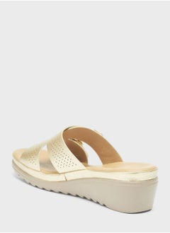 shoexpress Multi Strap Flat Sandals  - Image 3