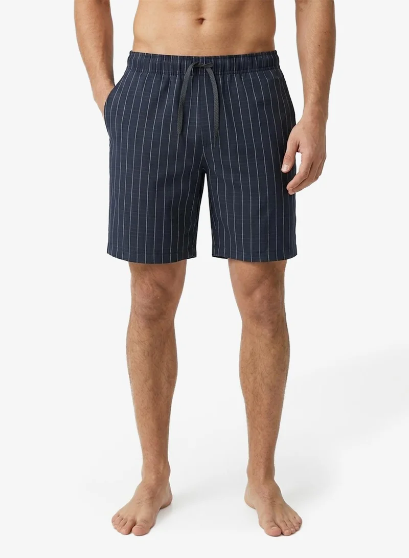 Essential logo Shorts