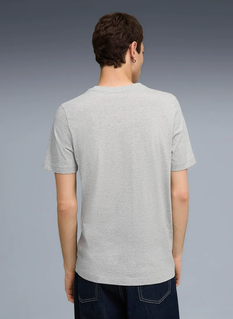 PUMA Men's Graphic Cat Logo Tee