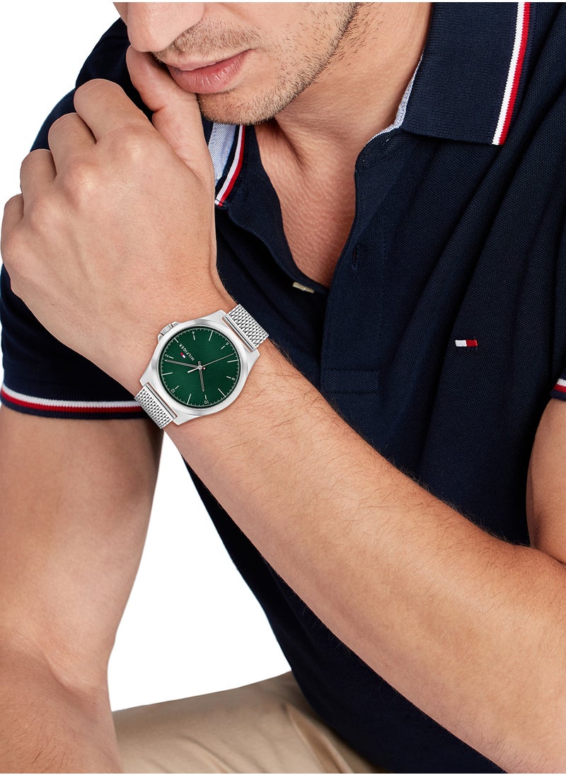 TOMMY HILFIGER Men's Analog Round Shape Stainless Steel Wrist Watch 1710548 - 42 Mm  - Image 4