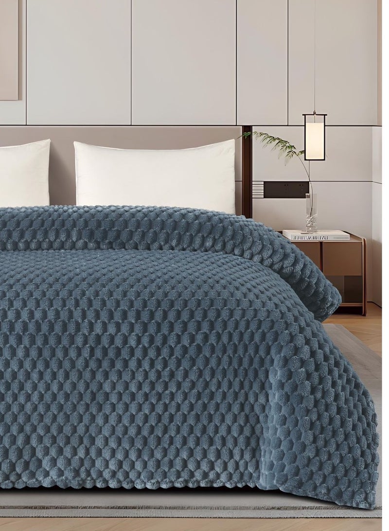 MingLi Soft Textured Bed Blanket for Two People, Summer, 1.8 kg, King Size, 220x200 cm - Image 2