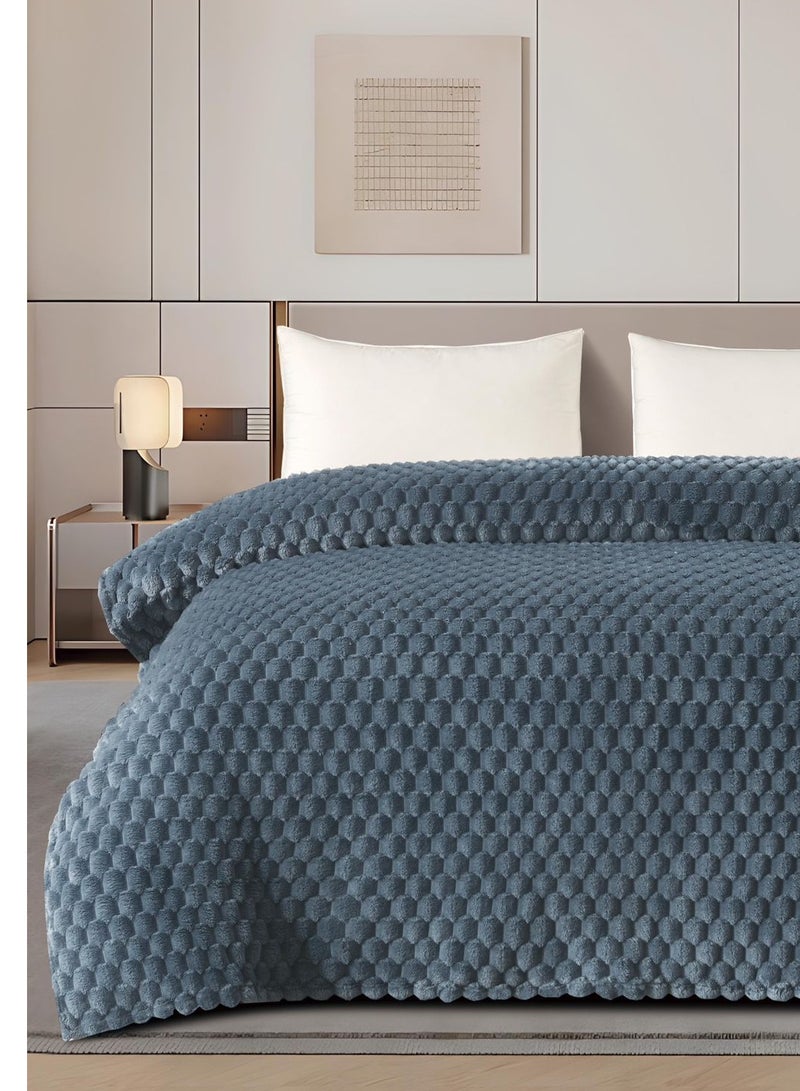 MingLi Soft Textured Bed Blanket for Two People, Summer, 1.8 kg, King Size, 220x200 cm - Image 3