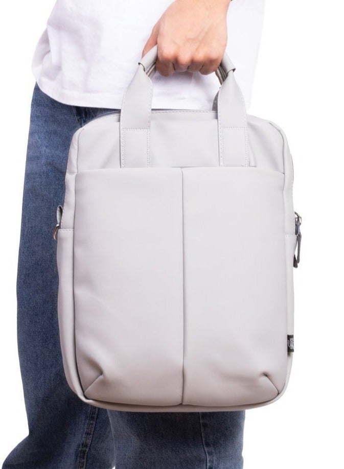 ايه ار سابلاي AR Hybrid Bag من Arij Bags | شنطة متعددة الاستخدام للجنسين بخامة مقاومة للمياه، 3 طرق للحمل، جيب لابتوب وتابلت، مساحة واسعة للاستخدام اليومي والسفر (40 × 30 × 10 سم) (رمادي) - Image 5