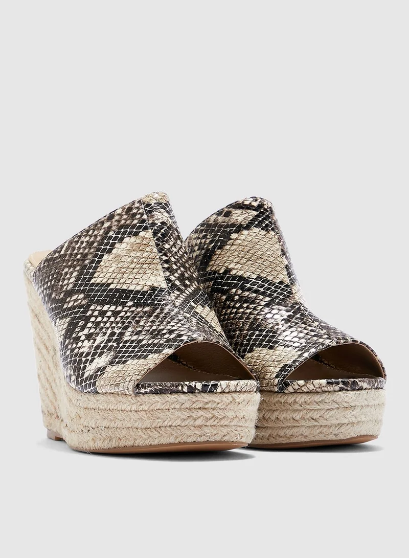 Missguided Snake Pu Espadrille Wedge Sandal - Nude