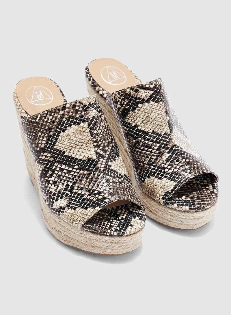 Missguided Snake Pu Espadrille Wedge Sandal - Nude