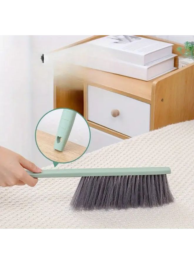 فرشاة تنظيف سرير يدوية مكنسة جامع غبار ثابتة شعيرات ناعمة خفيفة الوزن لون عشوائي - Image 4