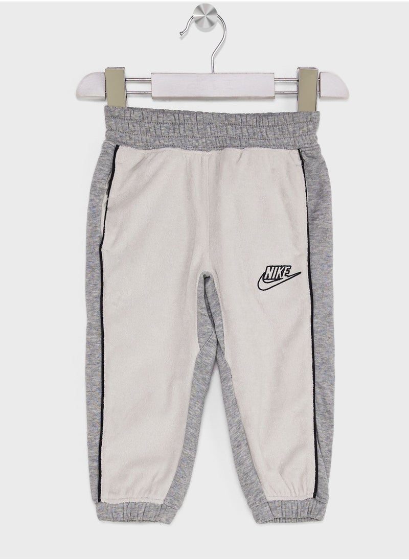Nike - Kids Essential Tracksuit Set - Image 1