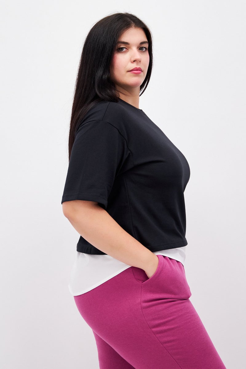 Adidas تي شيرت رياضي نسائي بأكمام قصيرة مناسب للخارج، أسود - Image 2