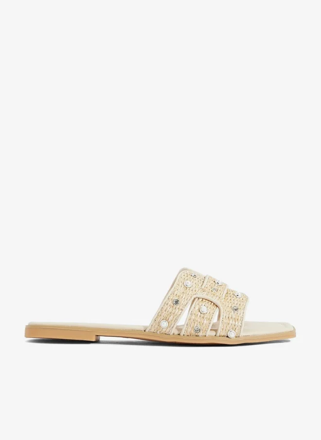 ELLA Flat Sandal With Pearl Strap