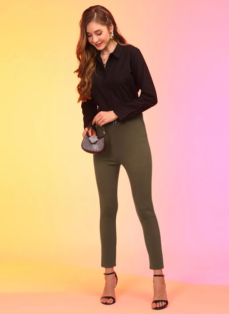 جلو باص جلوبس تريجينجز نسائي بقصة ضيقة بلون بني