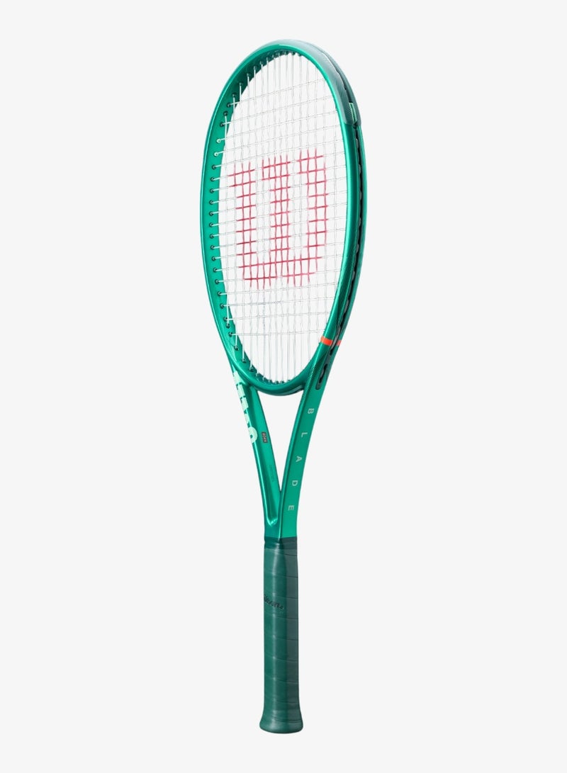 Wilson Blade 98 16x19 V10 Tennis Racket - Image 3