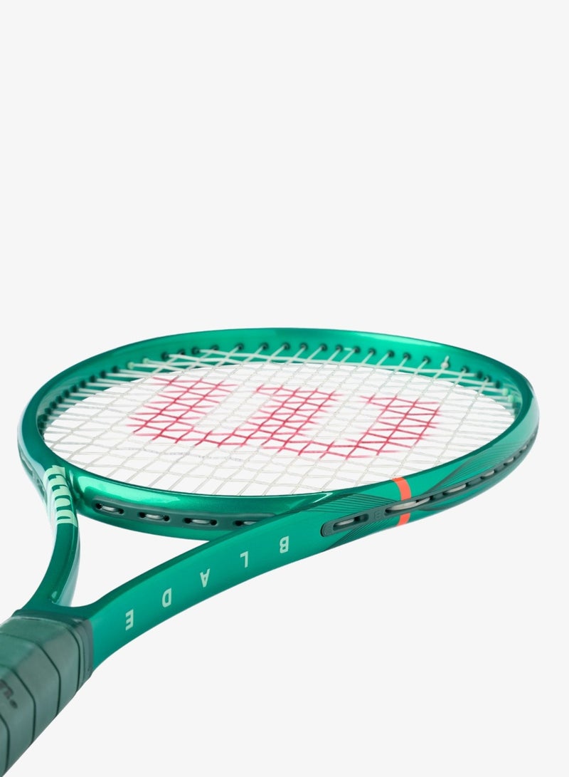 Wilson Blade 98 16x19 V10 Tennis Racket - Image 5