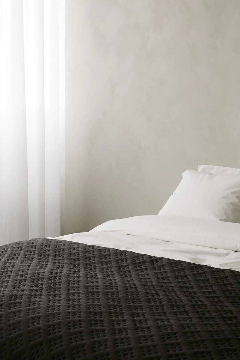 اتش اند ام شرشف سرير مبطن