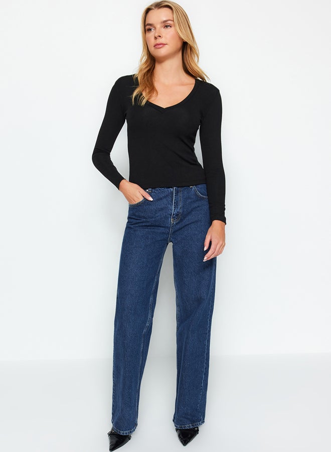 trendyol Black Premium Soft Fabric V-Neck Fitted Stretchy Knitted Blouse - Image 2