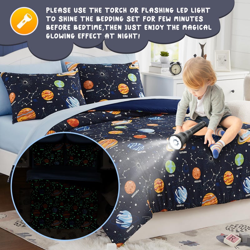 Kaleido Space طقم لحاف أطفال توأم - 5 قطع أطقم سرير توأم للأولاد، يتلألأ في الظلام، سرير في حقيبة مع ملاءات - Image 2