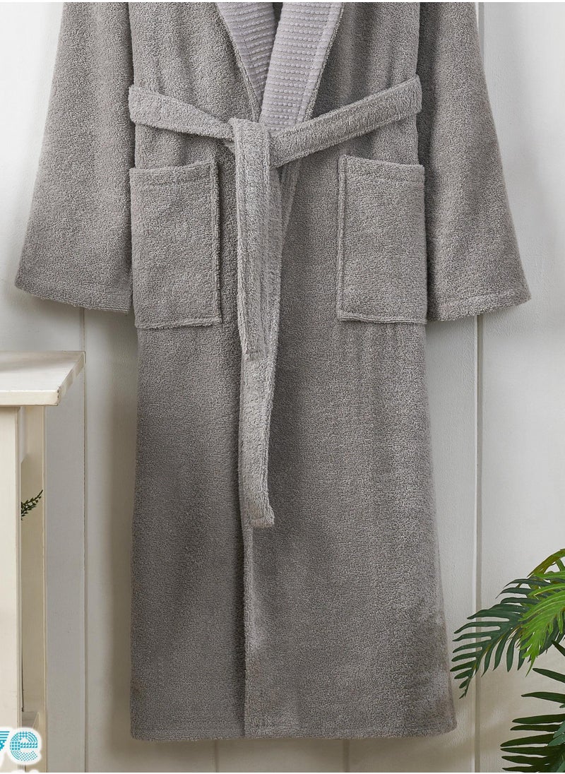 Red Rose Modern Turkish 1-Piece Bathrobe: A luxurious experience in comfort and elegance  - Image 2