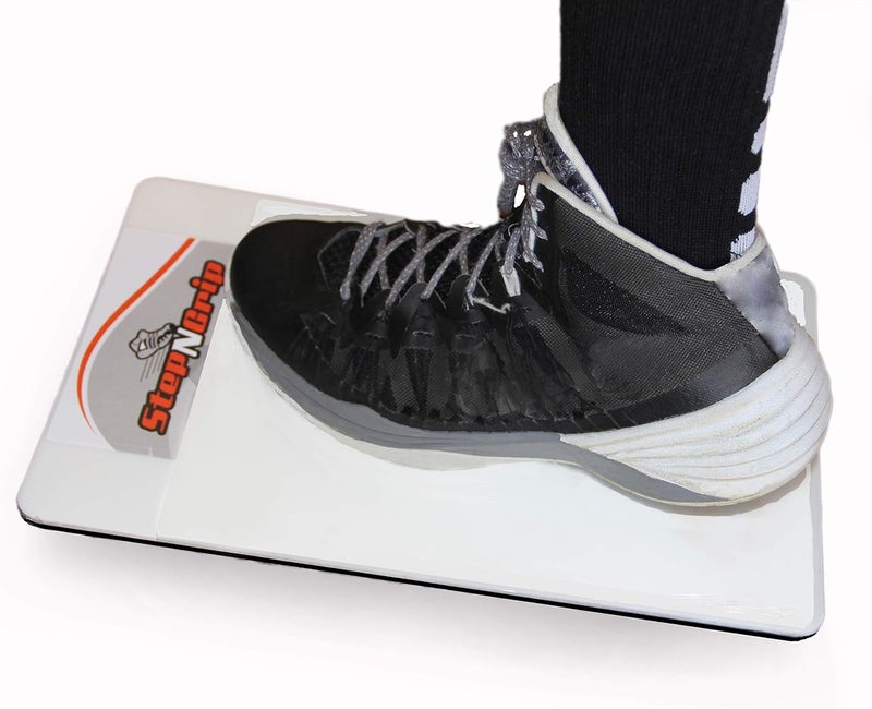 StepNGrip لوحة traction لكرة السلة البيضاء - تقنية حصيرة الجل لبطانة الأحذية اللاصقة - قبضة لأحذية كرة السلة، حصيرة traction بجانب الملعب، حصيرة لاصقة مضادة للانزلاق لأحذية كرة السلة، حصيرة لاصقة لأحذية الصالة الرياضية - Image 1