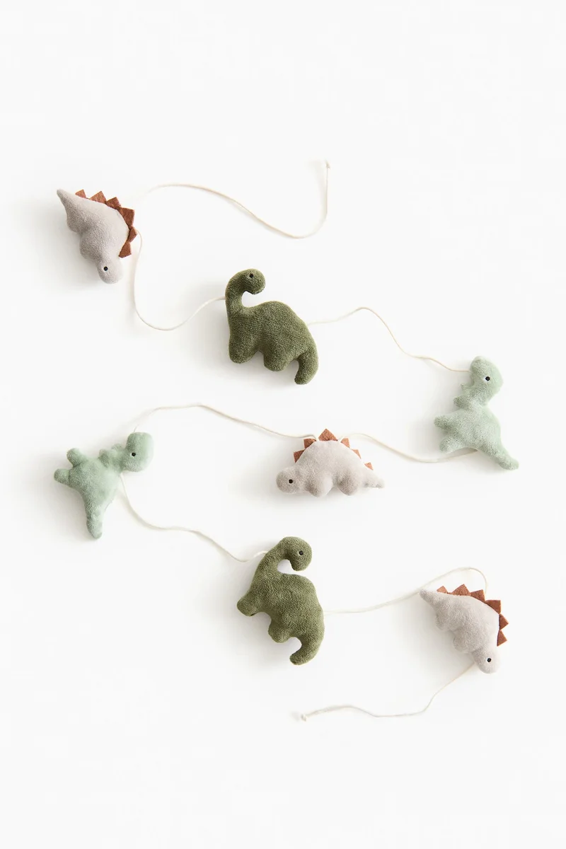 H&M Dinosaur garland