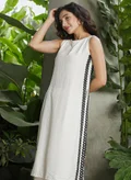  قصة White