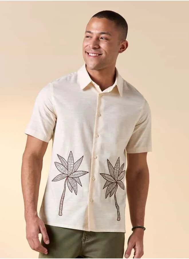 لي كوبر Lee Cooper Relaxed Fit Embroidered Shirt with Collar and Short Sleeves