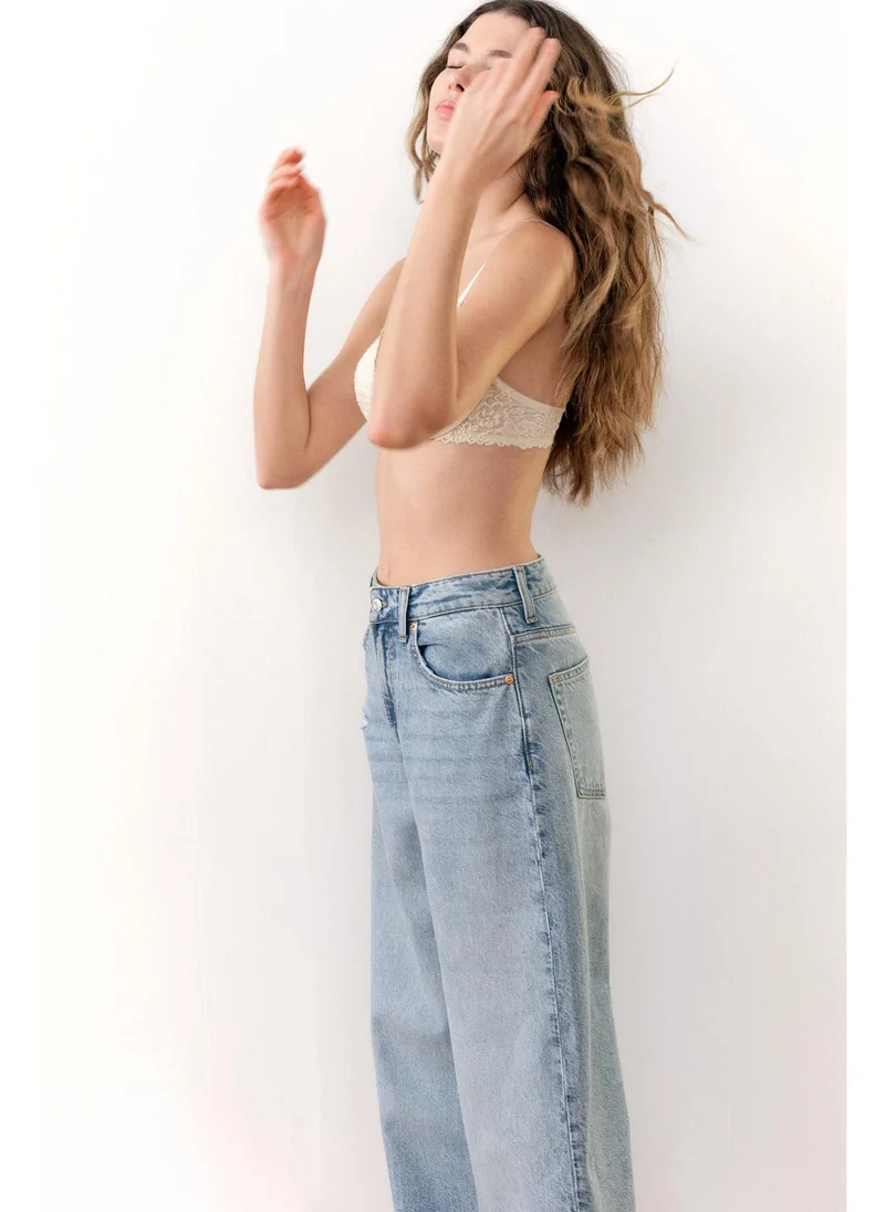 اتش اند ام Lace push-up bra