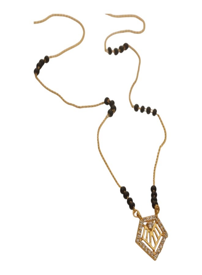 قلادة مانجالسوترا تقليدية مطلية بالذهب المصقول بتقنية الميكرو، مرصعة بكريستال الماس الأمريكي، قصيرة بطول 18 بوصة، هدية مثالية للنساء في حفلات الزفاف والذكرى السنوية والمناسبات الخاصة. - Image 1