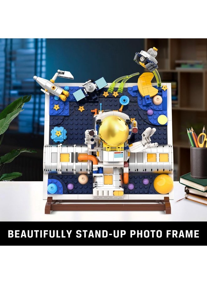 Hogokids HOGOKIDS Space Building Toys for Kids - 540 PCS Astronaut Building Block Set with Stand, 3D Space Painting Frame for Children's Room Décor, Gift for Boys Girls Age 6 7 8 9 10 Years Old  - Image 3