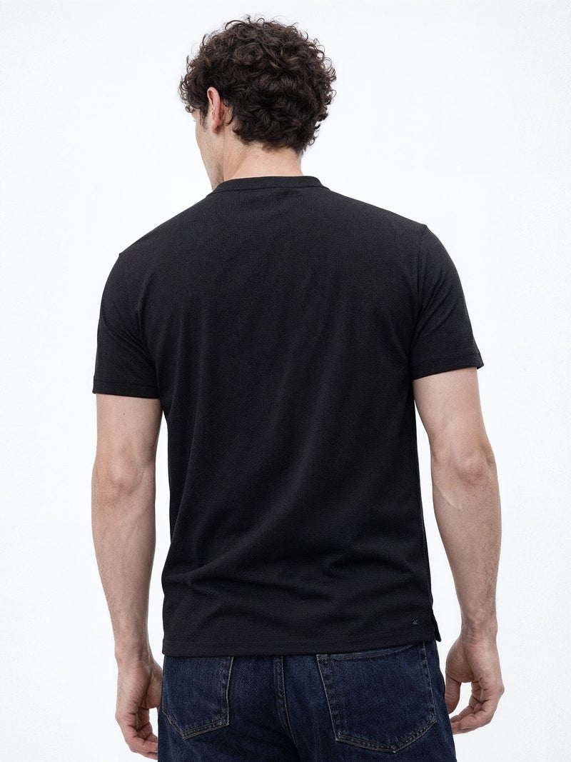 STATUS QUO Solid Henley Neck Regular Fit Black T-shirt - Image 3