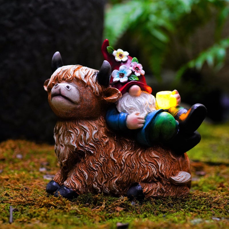 Pohabery Garden Gnomes Decor Outdoor Statues Gnome on Highland Cow Hold Solar Cup Light Outdoor Decorations for PatioYard and Gift for Mom
