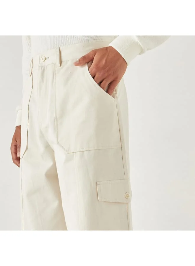 ايكونيك بنطلون سادة بقصّة مريحة وجيوب من آيكونيك