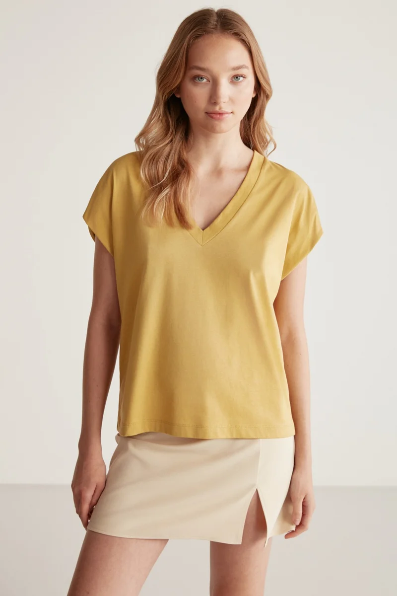 جريميلانج Astrid Women's V Neck Relaxed Pattern 100% Cotton Saffron Yellow T-Shirt