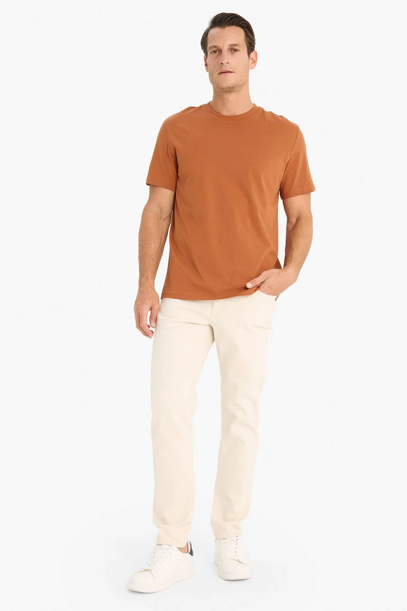 ديفاكتو New Regular Fit Crew Neck Basic T-Shirt