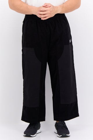 Men Sportswear Fit Brand Logo Outdoor Sweatpants, Black - pzsku/ZF2F9059018E11DB1EA34Z/45/1746233703/bc4e147a-4d3b-4db9-8fbe-37e183d81afa