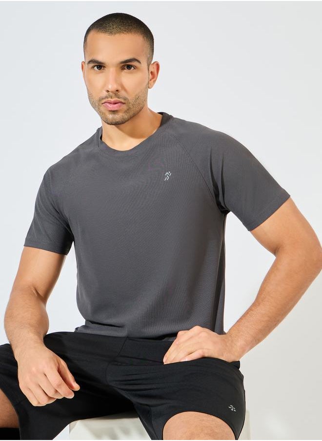 Micro Pique Quick Dry Raglan Regular Fit T-Shirt - pzsku/ZF2F922D67B1C709D9A71Z/45/_/1725613521/c35a61da-bc1f-4ec7-805f-bf6658afe141