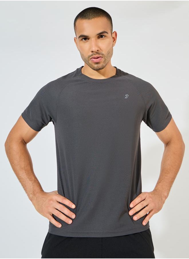 Micro Pique Quick Dry Raglan Regular Fit T-Shirt - pzsku/ZF2F922D67B1C709D9A71Z/45/_/1725613523/d10787f3-cbd3-4878-97c1-ebdfd5f590db