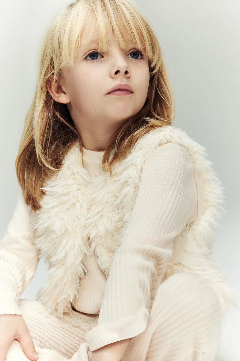 H&M Fluffy gilet