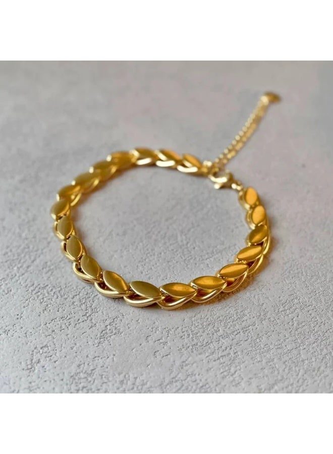 Dilara Stainless Steel Bracelet for Women – Elegant & Durable Hypoallergenic Jewelry with Tarnish-Resistant Finish for Everyday & Special Occasions  - Image 2