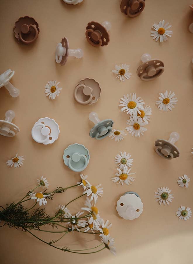 FRIGG Daisy Silicone Baby Pacifier 0-6M 1-Pack Peach Bronze - Size 1 - Image 5
