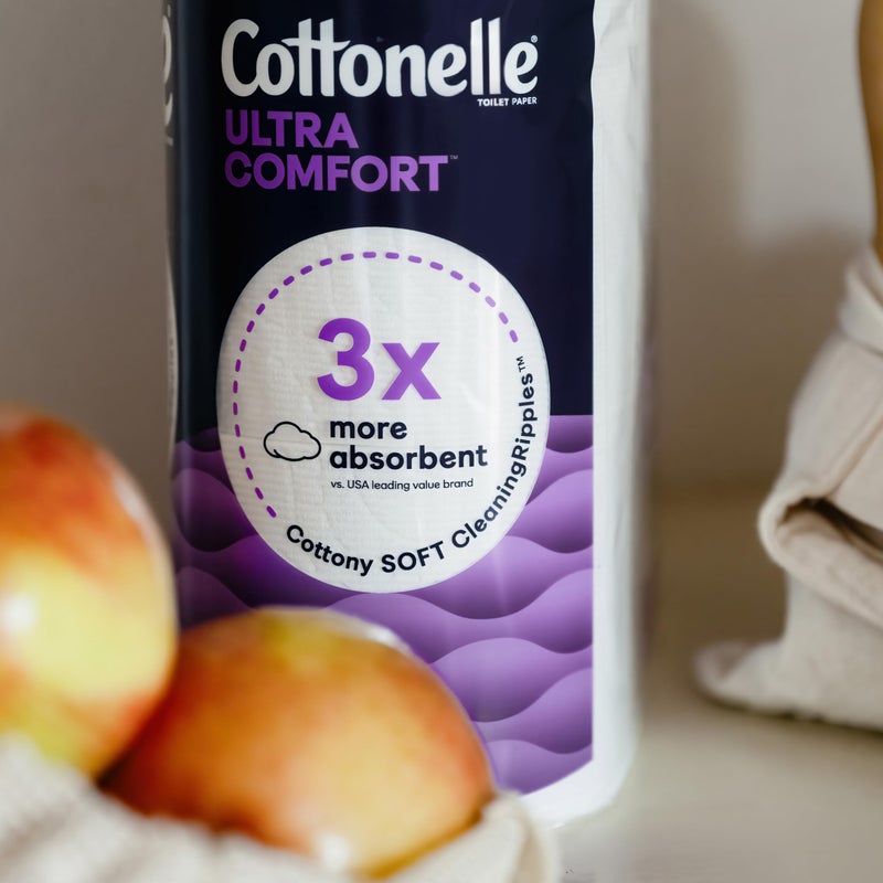 Cottonelle ورق تواليت كوتونيل ألترا كومفورت مع نسيج تنظيف مريح، 32 لفة عائلية ضخمة (32 لفة عائلية ضخمة = 144 لفة عادية) (8 عبوات من 4)، 296 ورقة لكل لفة - Image 4
