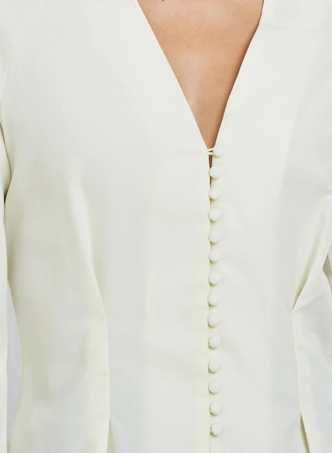 Styli Styli Solid Balloon Sleeve Buttoned Blouse