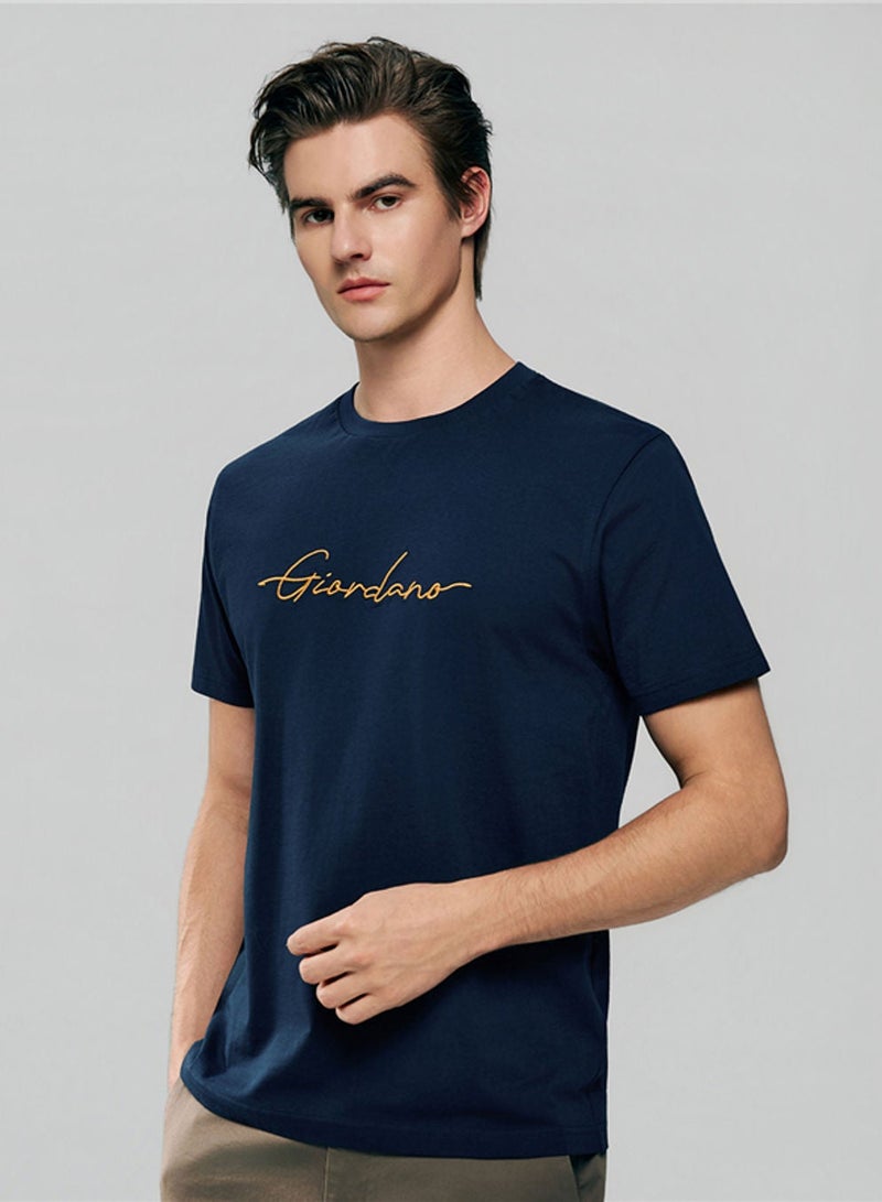 GIORDANO Men’s Slim Fit Cotton Signature Print Tee - Image 1