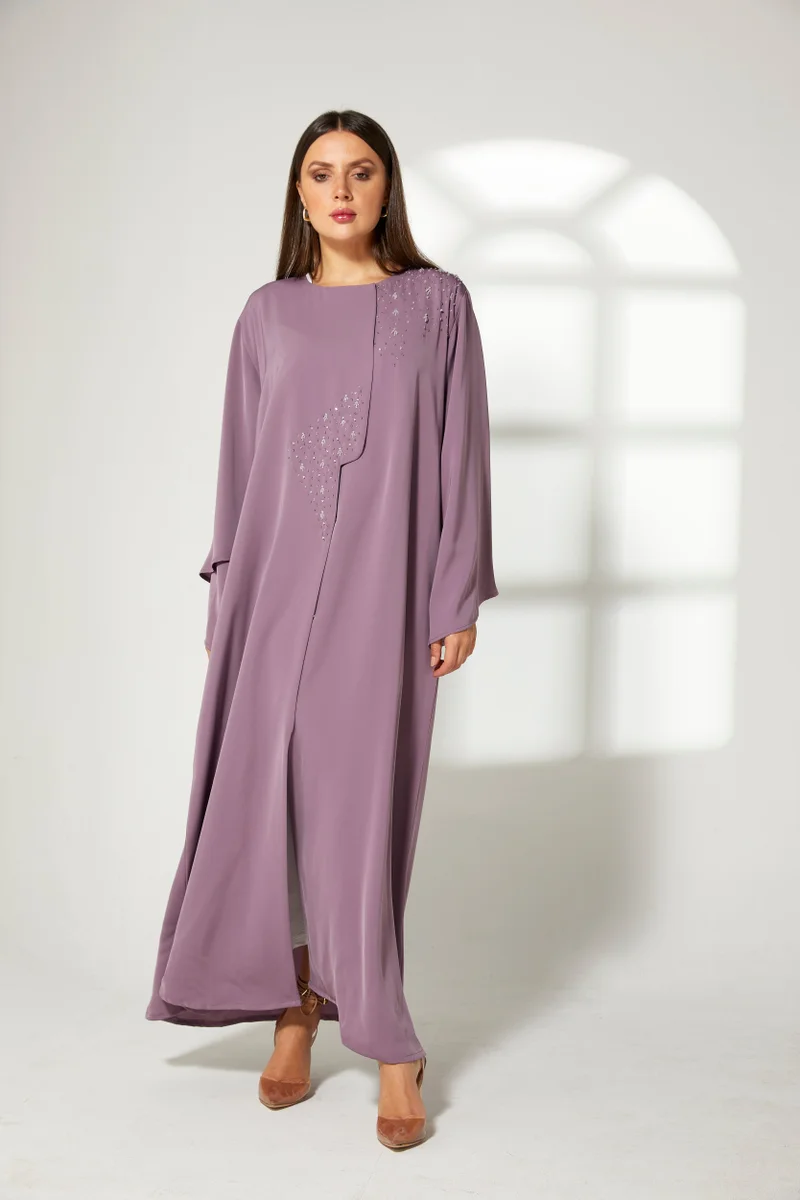 Moistreet Embroidered Flared Sleeve Abaya