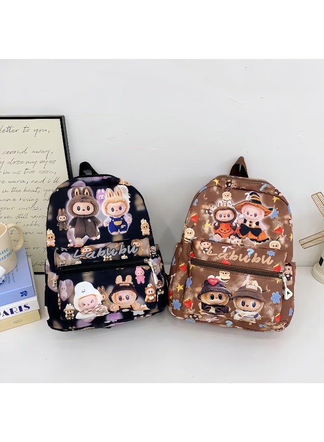 لابوبو حقيبة أطفال جديدة ذات سعة كبيرة من LABUBU حقيبة ظهر للأولاد والبنات في المدارس الابتدائية وحقيبة ظهر لرياض الأطفال وحقيبة ظهر عصرية للنزهات 32*25*11 سم - Image 2