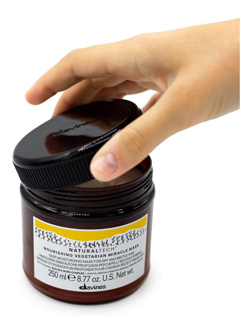 Davines Naturaltech Nourishing Vegetarian Miracle Mask 250ml  - Image 5