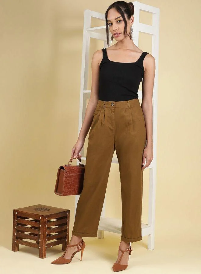 مرفوعة Women Regular Fit Solid Mid-Rise Pleated Pants