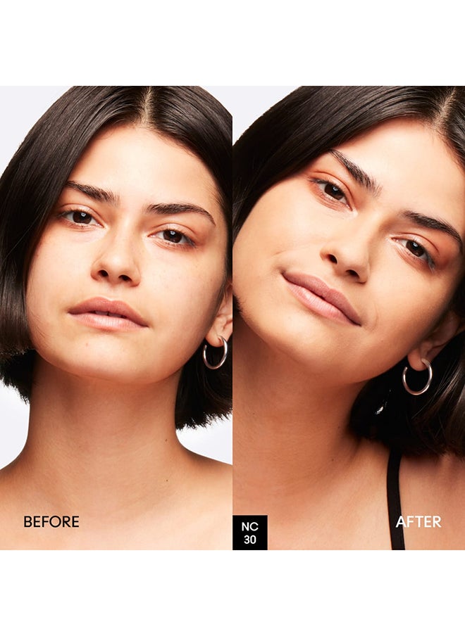 MAC Cosmetics Studio Fix Powder Plus Foundation Golden Olive NC30 15G  - Image 4