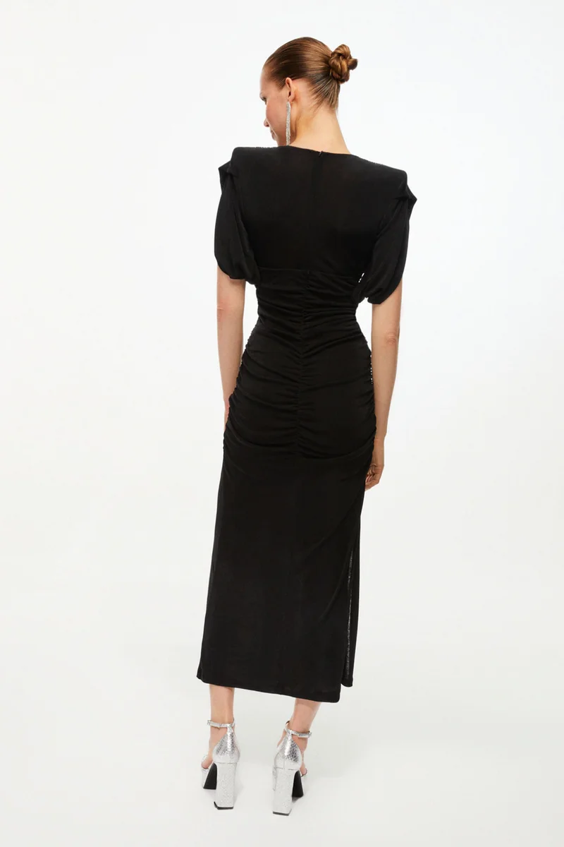 نوكتورن فستان مبطن بكسرات