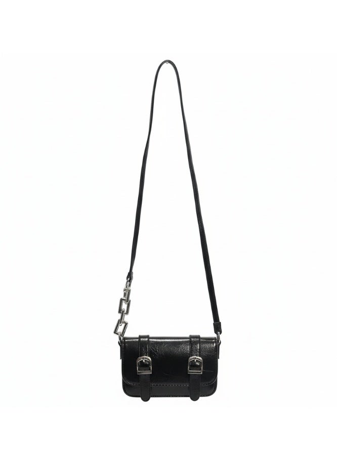 Vbranda A stylish small shoulder bag featuring front buckle - Image 4