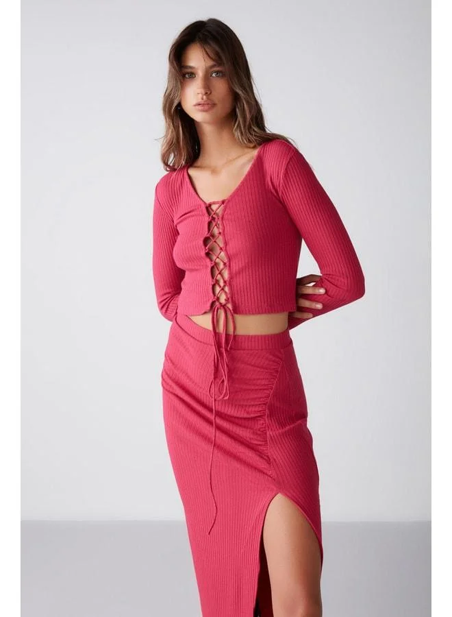 Ethiquet Agneska Women's Knit-Style Flexible Fabric Cross-Tied V-Neck Long Sleeve Crop Fuchsia Blouse.
